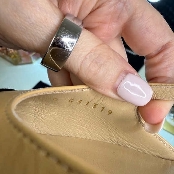 Chic Two-Tone Slingback Flats - Picture 8 of 10